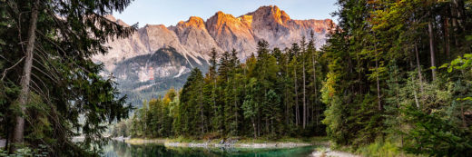 Eibsee Zugspitze Alpenglühen