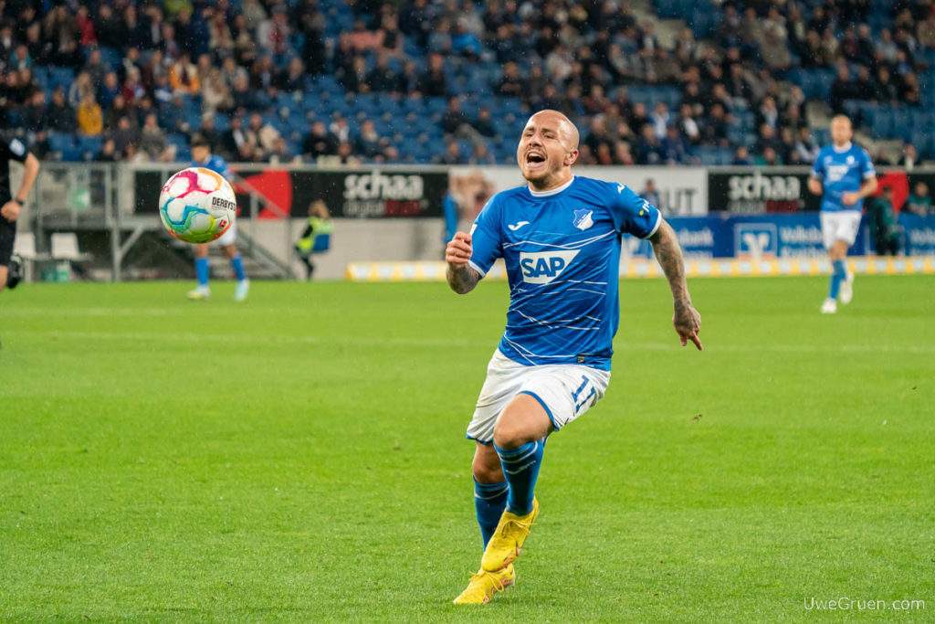 Angelino, Bundesliga, DFL, Flutlicht, Fussball, SC Freiburg, TSG 1899 Hoffenheim